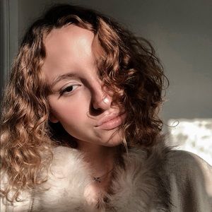 Meet your Posher, Annie